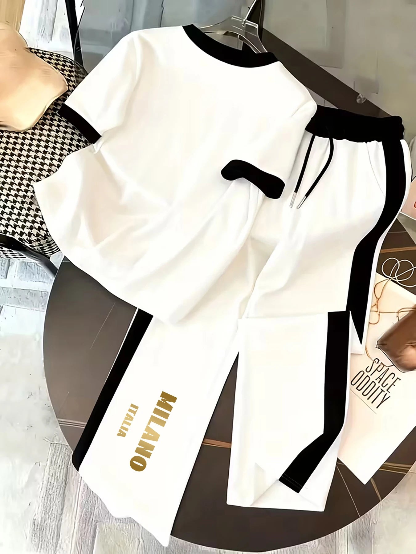 Women's Suits, Short-Sleeved Tops and Pants for Spring and Summer, Casual Sports Two-Piece Outfits for Women