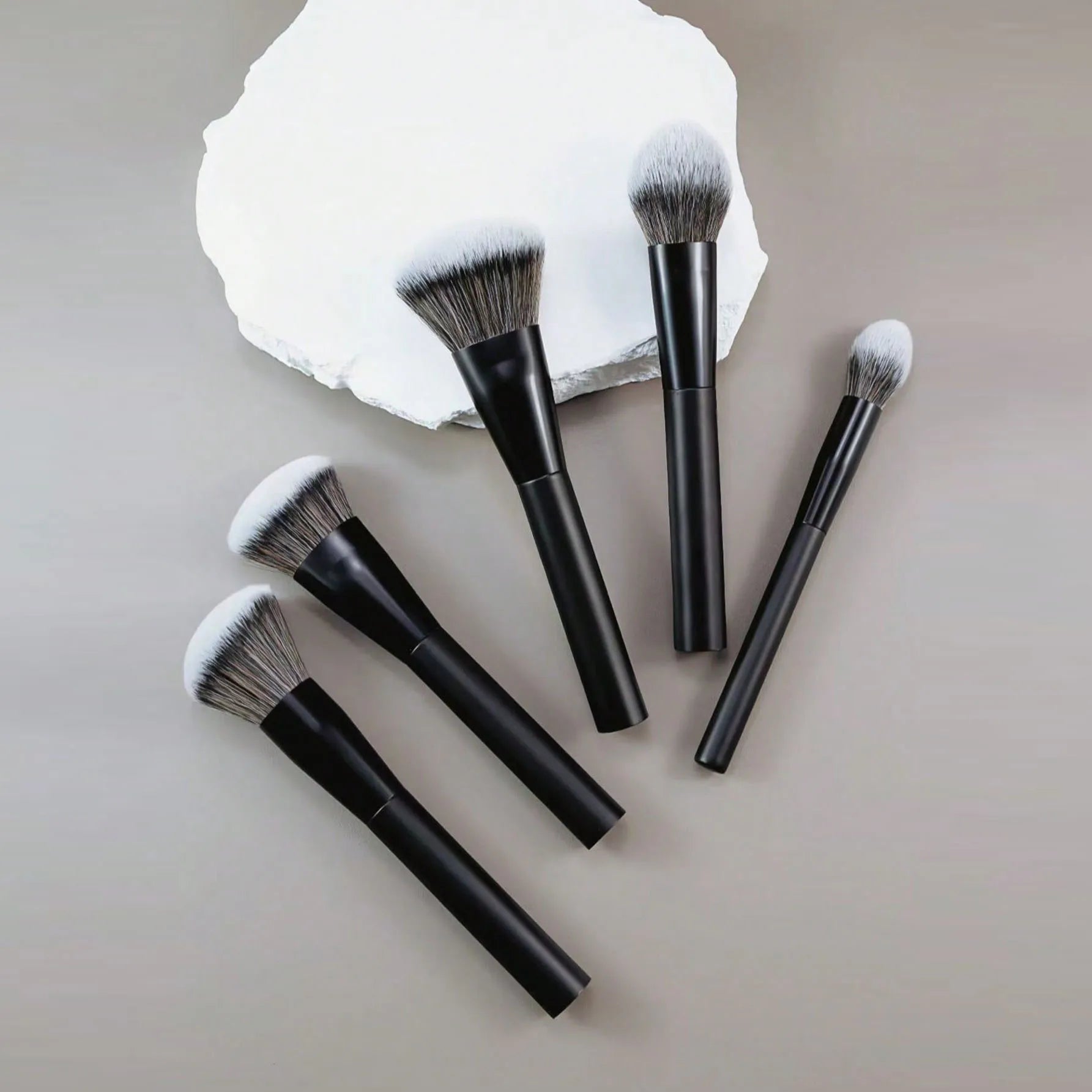 5-Piece Facial Makeup Brush Set: Foundation Brush, Powder Brush, Blush Brush, Concealer Brush, Contour Brush, Blending Brush.
